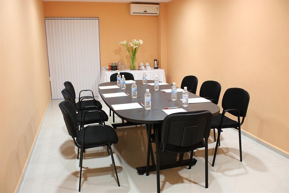Mision Express Merida Altabrisa מראה חיצוני תמונה
